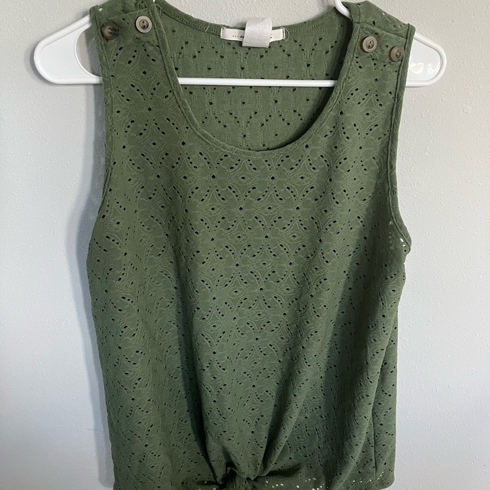 Green textured sleeveless top